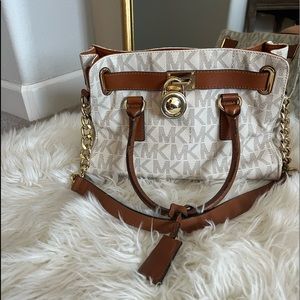 Michael kors purse